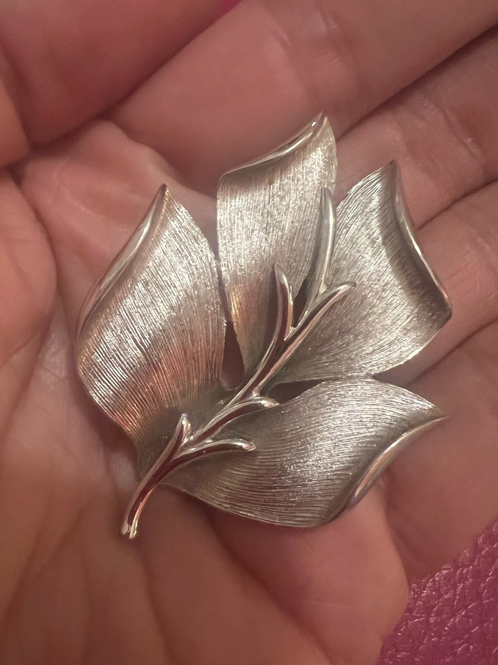 Vintage Monet Silver Leaf Brooch 🍂 Signed